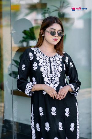 এক্সপোর্ট রয়েল লিলেন টু-পিস সেট – হালকা সফট, অল-ওভার এমব্রয়ডারি কাজ (DT02)