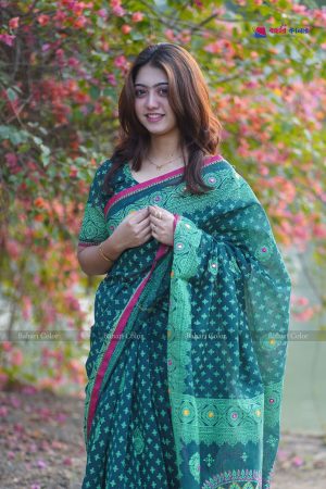প্রিমিয়াম বুটিক শাড়ি, এম্বয়ডারী এবং সুতার কাজ করা সাথে রানিং ব্লাউস পিস থাকবে (Code PBS229)