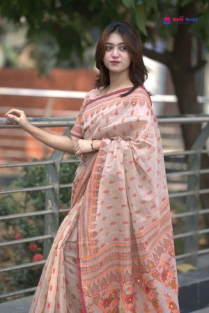 প্রিমিয়াম বুটিক শাড়ি, এম্বয়ডারী এবং সুতার কাজ করা সাথে রানিং ব্লাউস পিস থাকবে (Code PBS236)