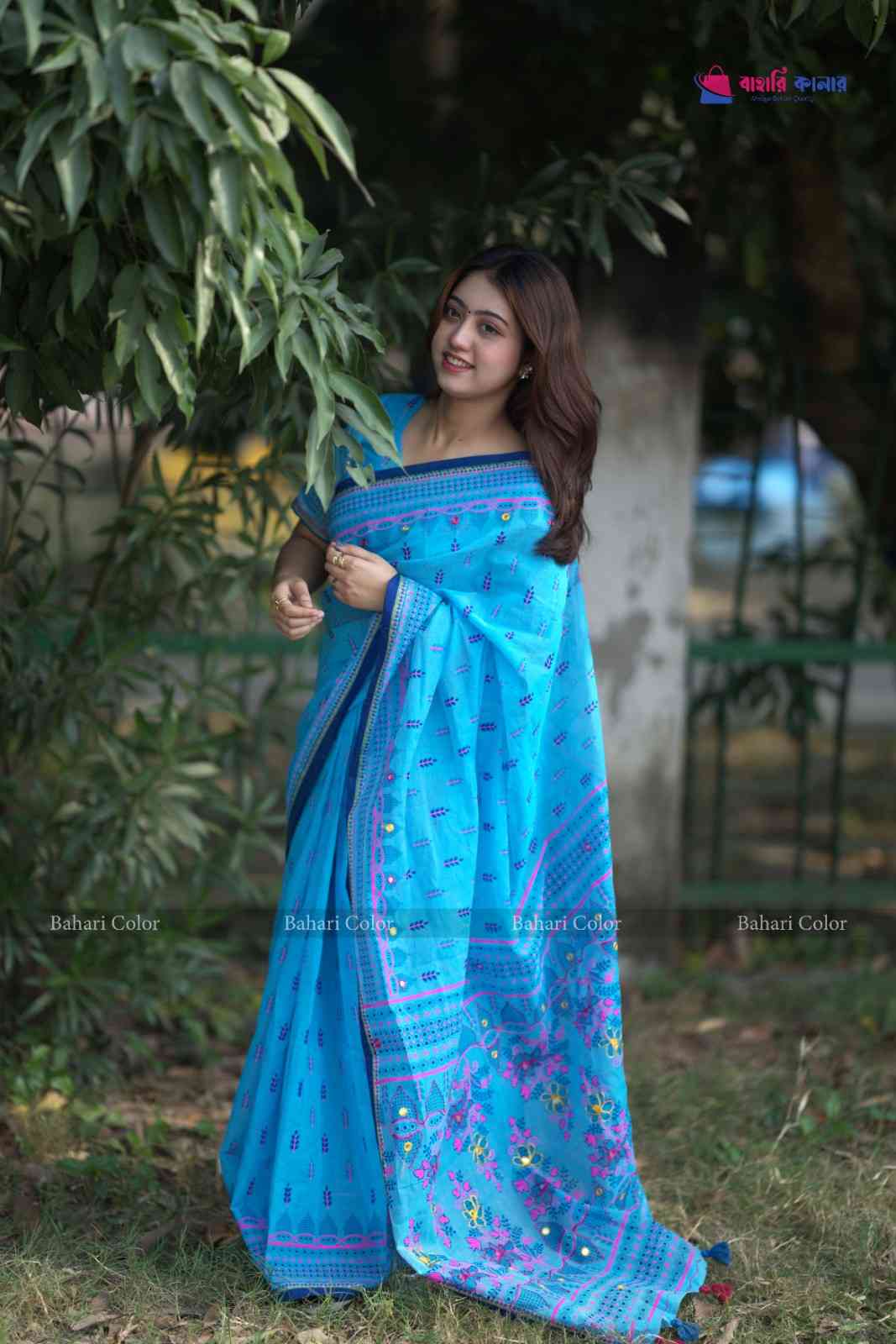 প্রিমিয়াম বুটিক শাড়ি, এম্বয়ডারী এবং সুতার কাজ করা সাথে রানিং ব্লাউস পিস থাকবে (Code PBS235) - Image 2