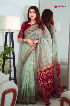 বাহারি কালার এলিগেন্ট জামদানি শাড়ি — নান্দনিক ও ক্লাসিক ডিজাইন (কোড 24)