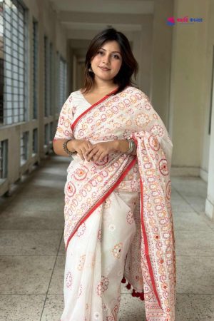 প্রিমিয়াম বুটিক শাড়ি, এম্বয়ডারী এবং সুতার কাজ করা সাথে রানিং ব্লাউস পিস থাকবে (Code 252)