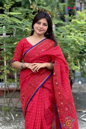 প্রিমিয়াম এমব্রয়ডারি ব্লেন্ড কোটা সিল্ক শাড়ি সাথে রানিং ব্লাউস পিস থাকবে (Code KC906)