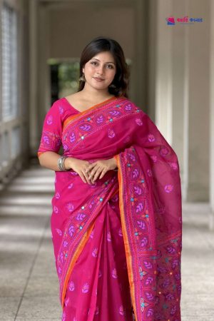 প্রিমিয়াম বুটিক শাড়ি, এম্বয়ডারী এবং সুতার কাজ করা সাথে রানিং ব্লাউস পিস থাকবে (Code 251)
