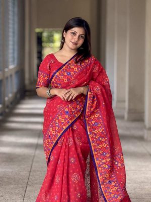 প্রিমিয়াম বুটিক শাড়ি, এম্বয়ডারী এবং সুতার কাজ করা সাথে রানিং ব্লাউস পিস থাকবে (Code 255)